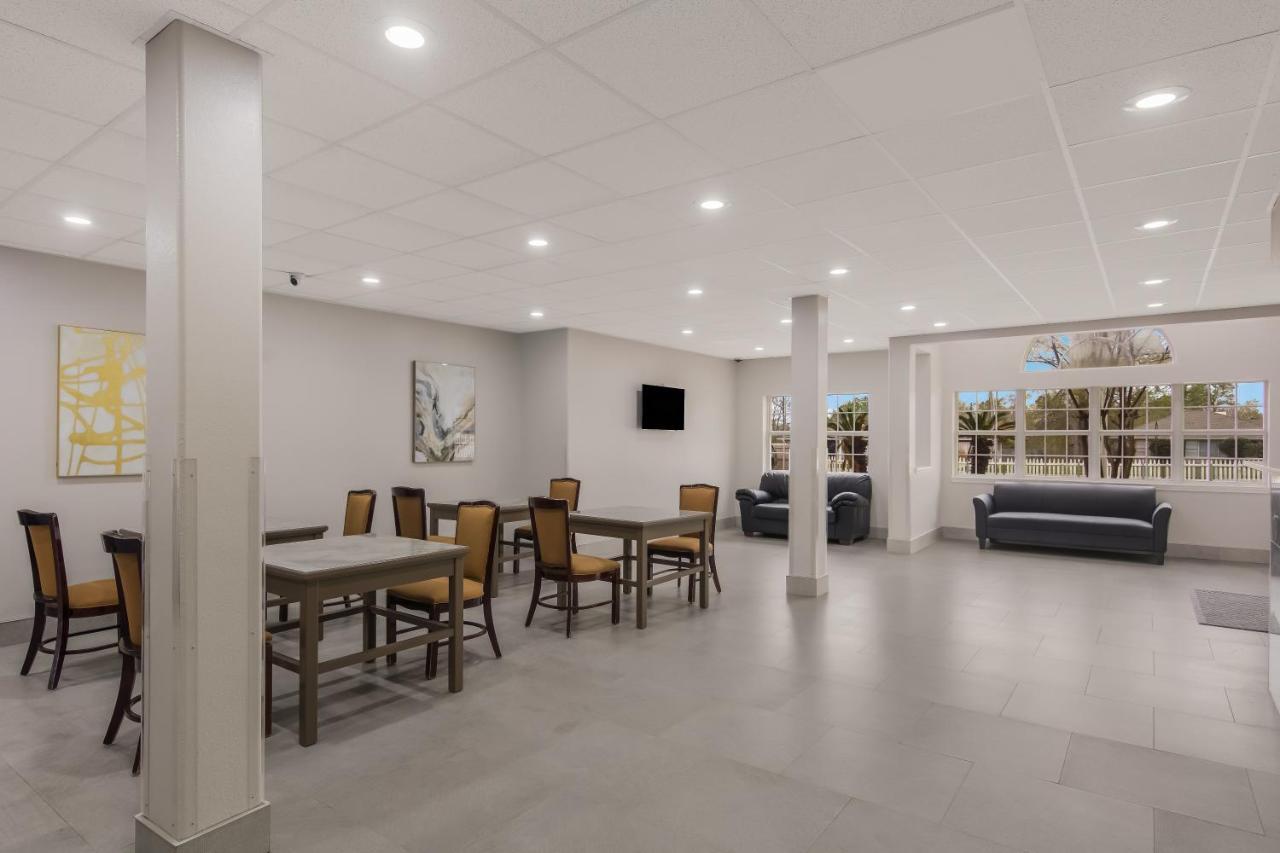 Americas Best Value Inn And Suites Lake Charles Eksteriør billede