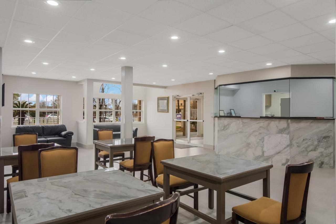 Americas Best Value Inn And Suites Lake Charles Eksteriør billede